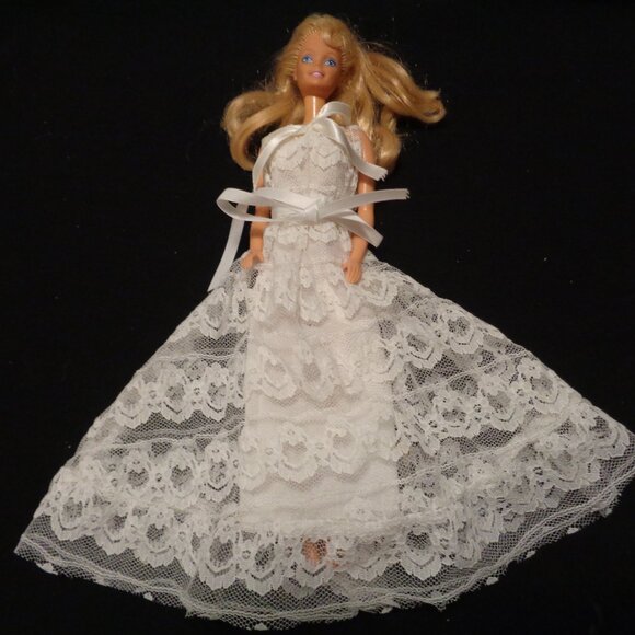 barbie wedding dress 90s Romantic Bride Barbie Doll 1992 Mattel 1861 main image 0